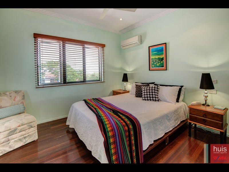 105 Sibley Rd, Wynnum West QLD 4178