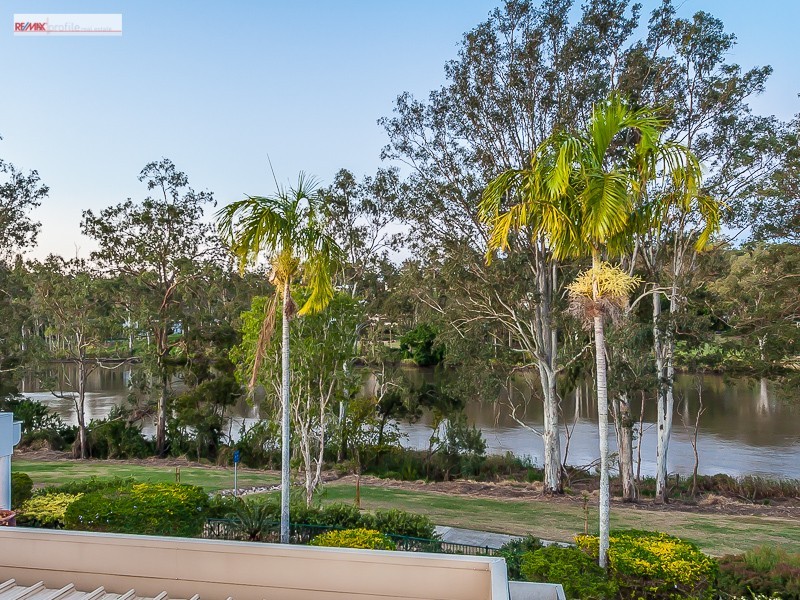 19 Samuel Place., Sinnamon Park QLD 4073