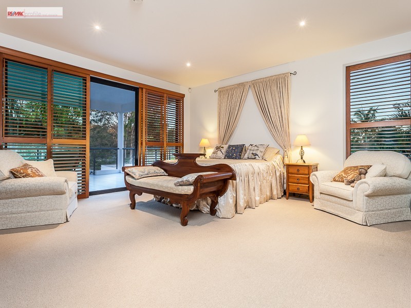 19 Samuel Place., Sinnamon Park QLD 4073