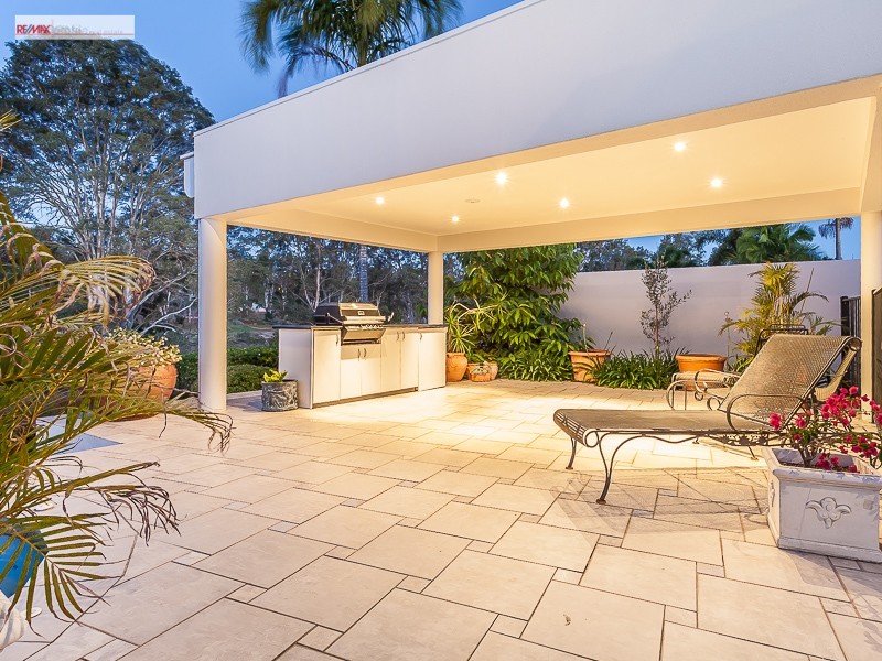 19 Samuel Place., Sinnamon Park QLD 4073