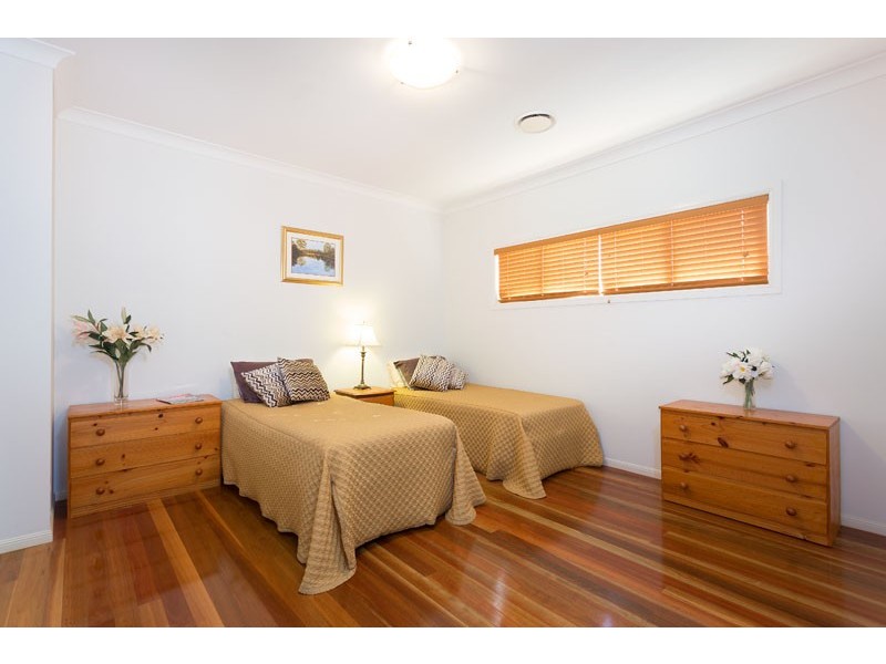 13 Lentara Street, Kenmore QLD 4069