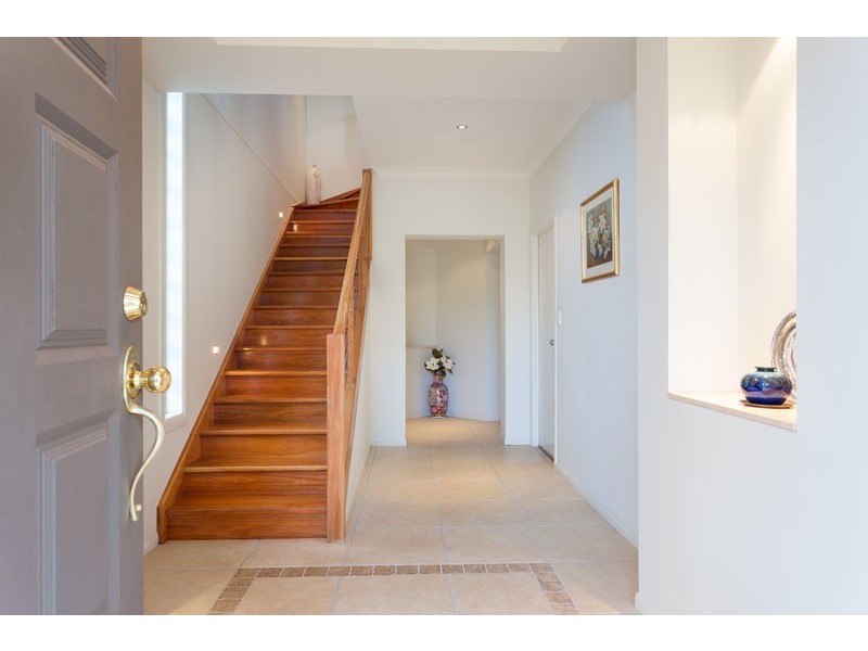 13 Lentara Street, Kenmore QLD 4069