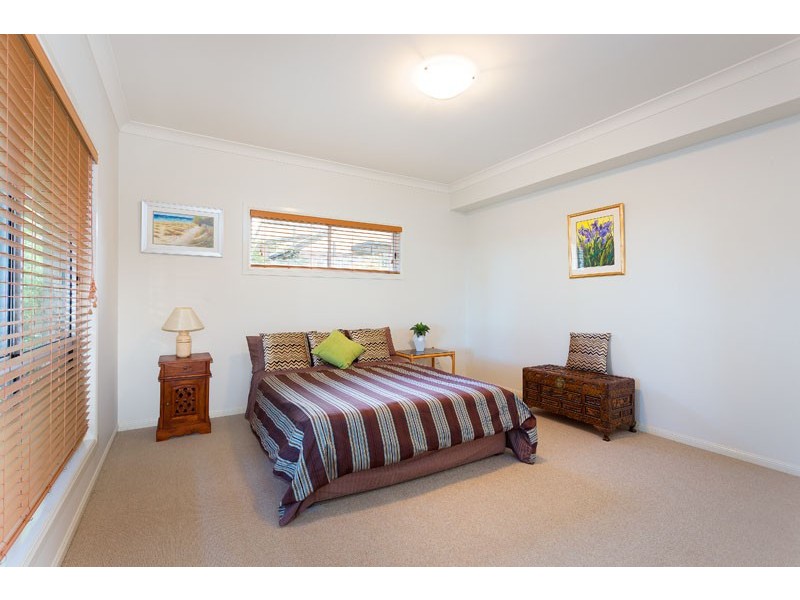 13 Lentara Street, Kenmore QLD 4069