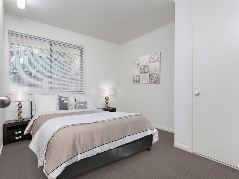 4 Appin Street, Kenmore QLD 4069