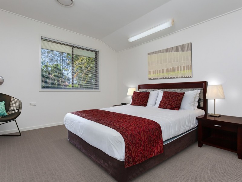 4 Appin Street, Kenmore QLD 4069