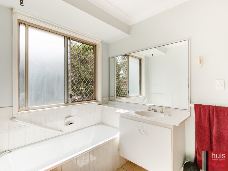 40 Bunya Park Dr, Eatons Hill QLD 4037