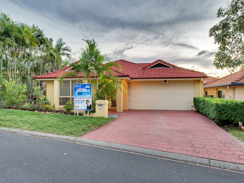 32 Booloumba Crescent, Forest Lake QLD 4078