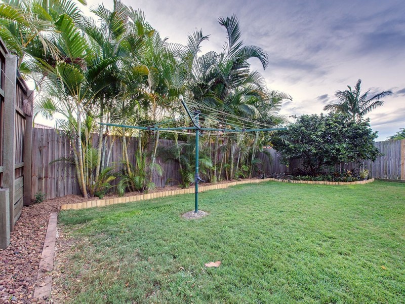 32 Booloumba Crescent, Forest Lake QLD 4078