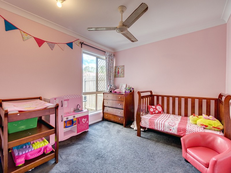 1 Muscovy Place, Forest Lake QLD 4078