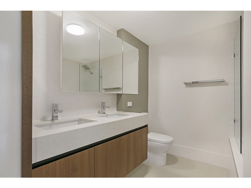 62/390 Simpsons Road, Bardon QLD 4065