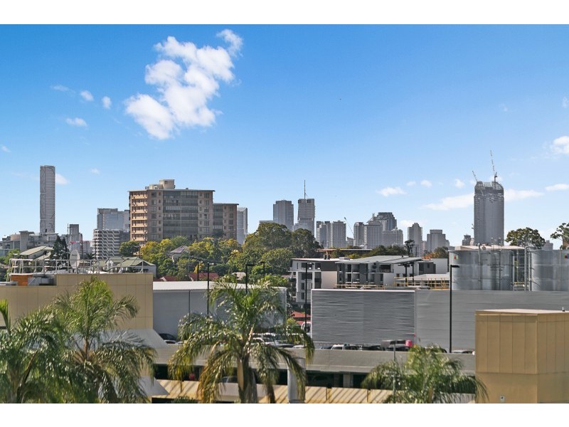 17/104 Station Road, Indooroopilly QLD 4068