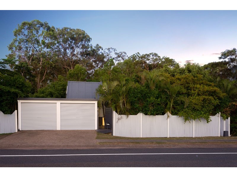 67 Chapel Hill Rd, Chapel Hill QLD 4069