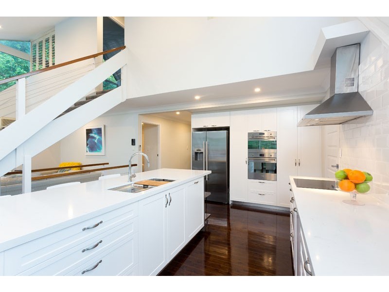 67 Chapel Hill Rd, Chapel Hill QLD 4069