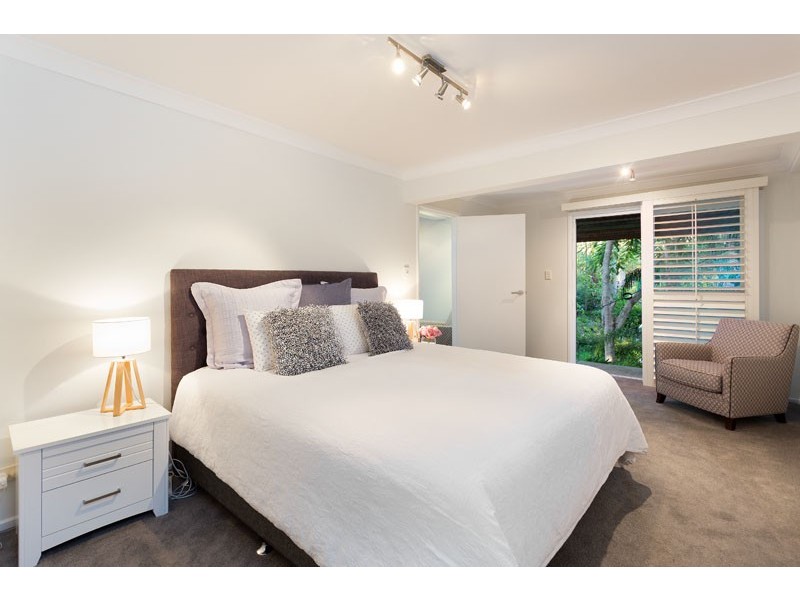 67 Chapel Hill Rd, Chapel Hill QLD 4069