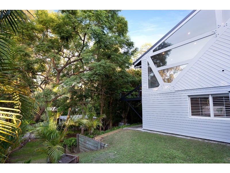 67 Chapel Hill Rd, Chapel Hill QLD 4069