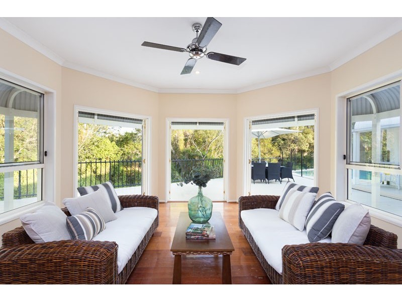 11 Parklane Terrace, Brookfield QLD 4069