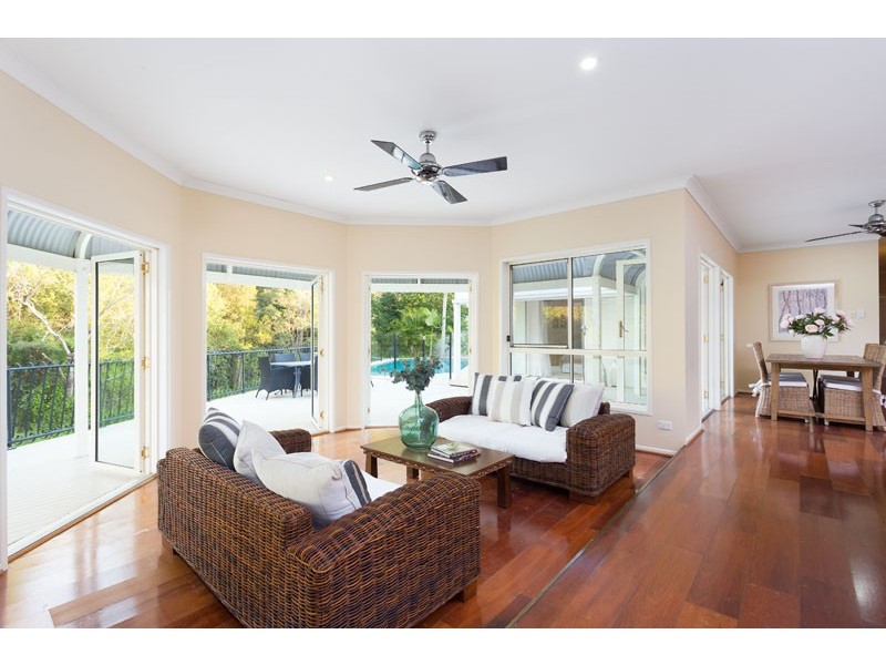 11 Parklane Terrace, Brookfield QLD 4069