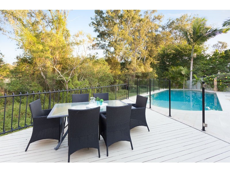 11 Parklane Terrace, Brookfield QLD 4069