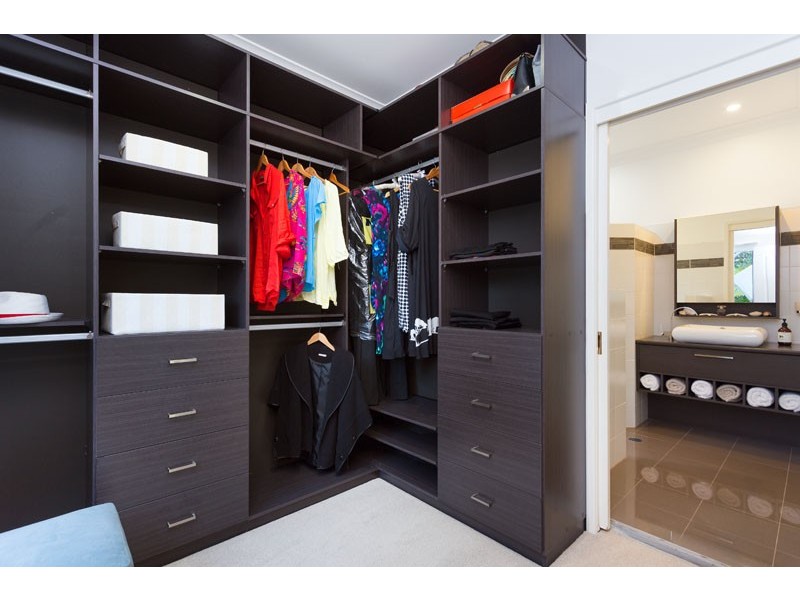 11 Parklane Terrace, Brookfield QLD 4069