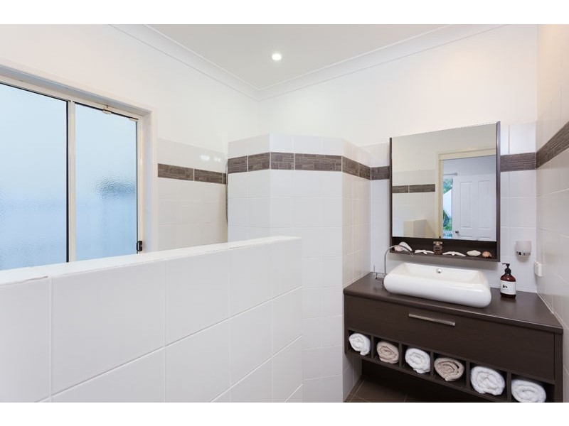 11 Parklane Terrace, Brookfield QLD 4069