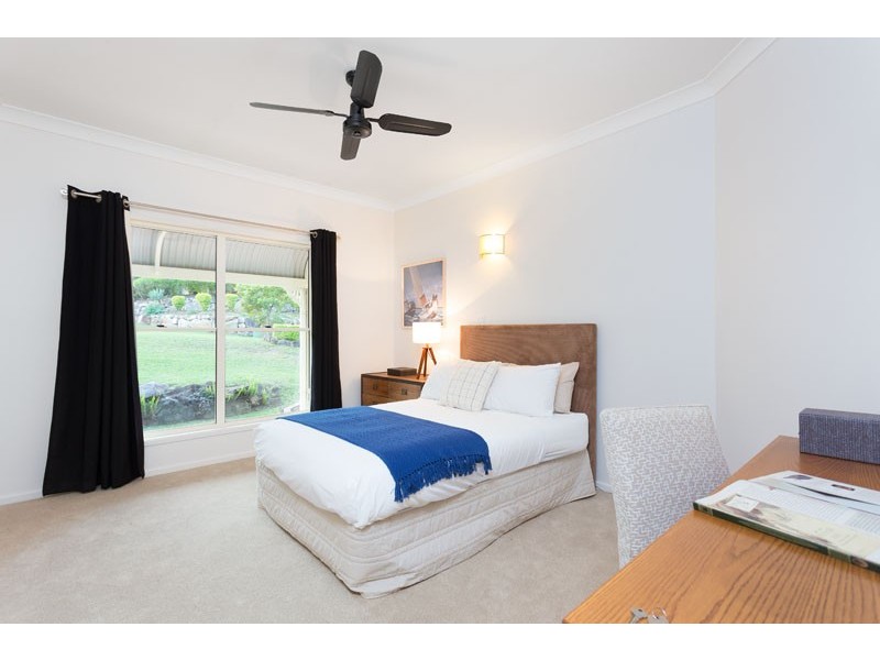 11 Parklane Terrace, Brookfield QLD 4069