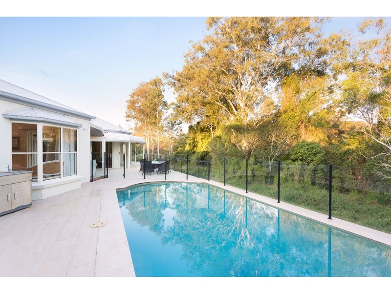 11 Parklane Terrace, Brookfield QLD 4069