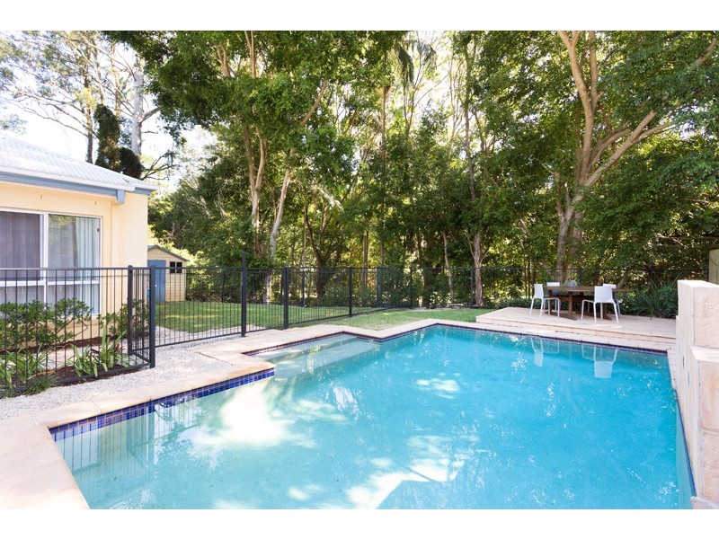 99 Mirbelia Street W, Kenmore Hills QLD 4069