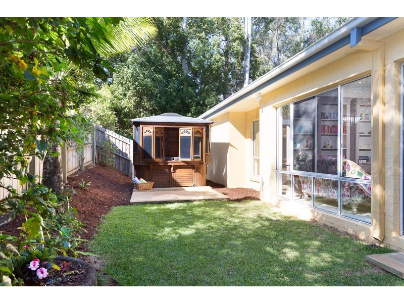 99 Mirbelia Street W, Kenmore Hills QLD 4069