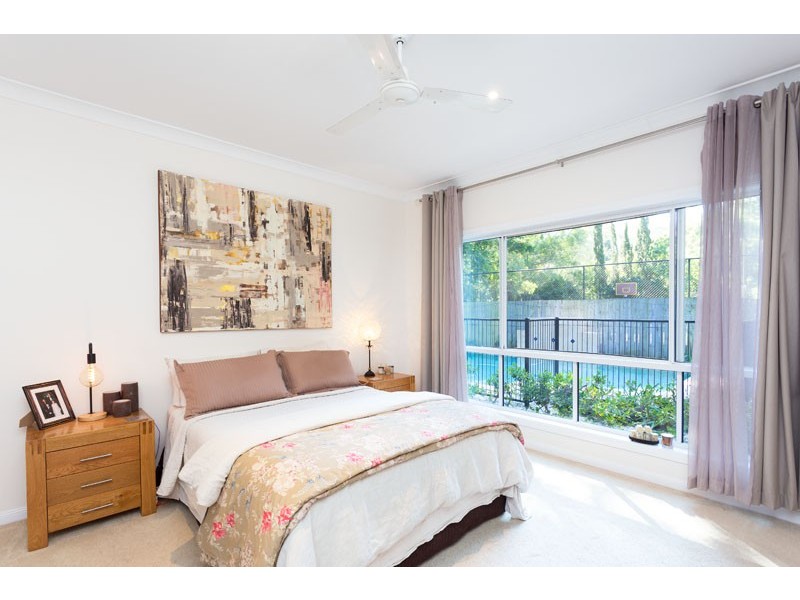 99 Mirbelia Street W, Kenmore Hills QLD 4069