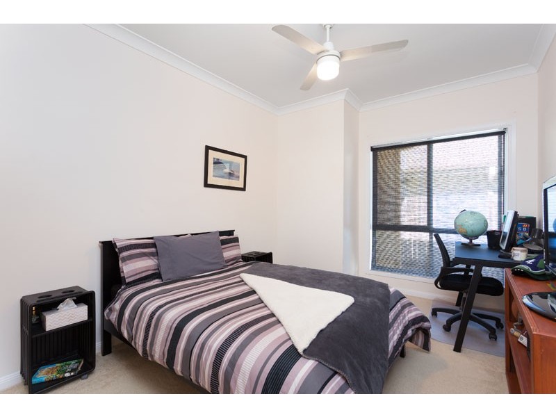 99 Mirbelia Street W, Kenmore Hills QLD 4069