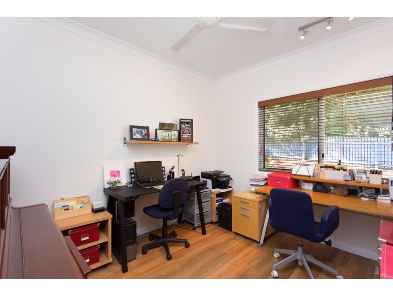 99 Mirbelia Street W, Kenmore Hills QLD 4069