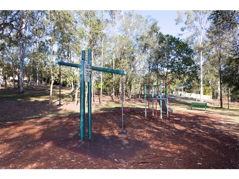 99 Mirbelia Street W, Kenmore Hills QLD 4069