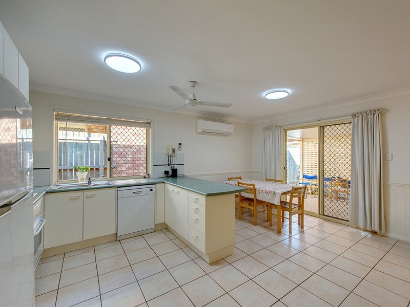 5 Hillbrook Way, Forest Lake QLD 4078