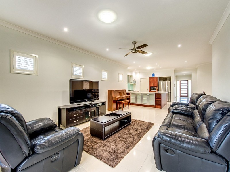 35 Dandenong Street, Forest Lake QLD 4078