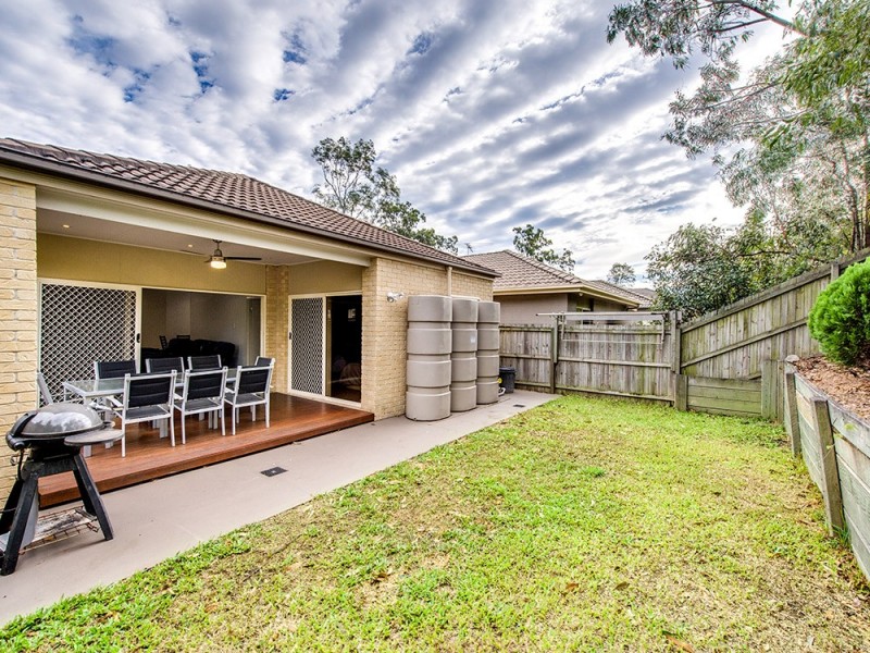 35 Dandenong Street, Forest Lake QLD 4078