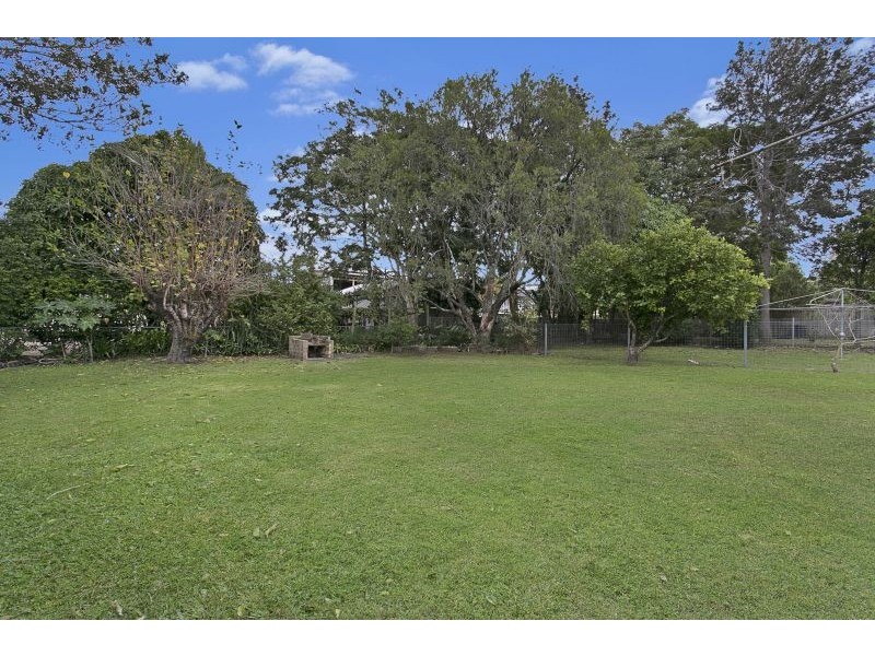 876 Sandgate Road, Clayfield QLD 4011