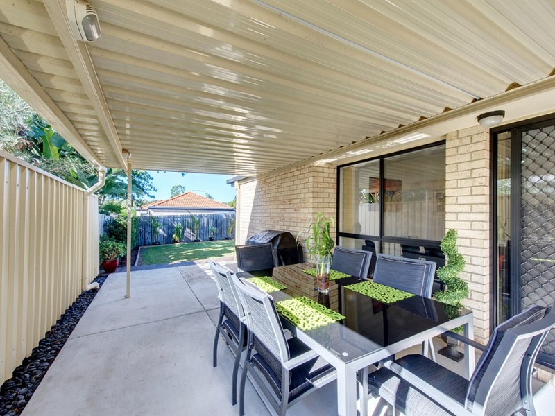 37 Bullen Cct, Forest Lake QLD 4078