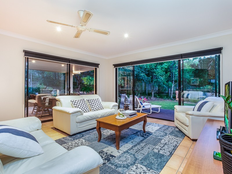 15 Greenwood Close, Moggill QLD 4070