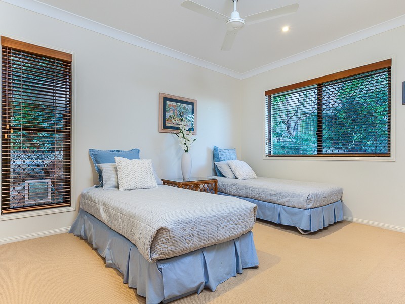 15 Greenwood Close, Moggill QLD 4070