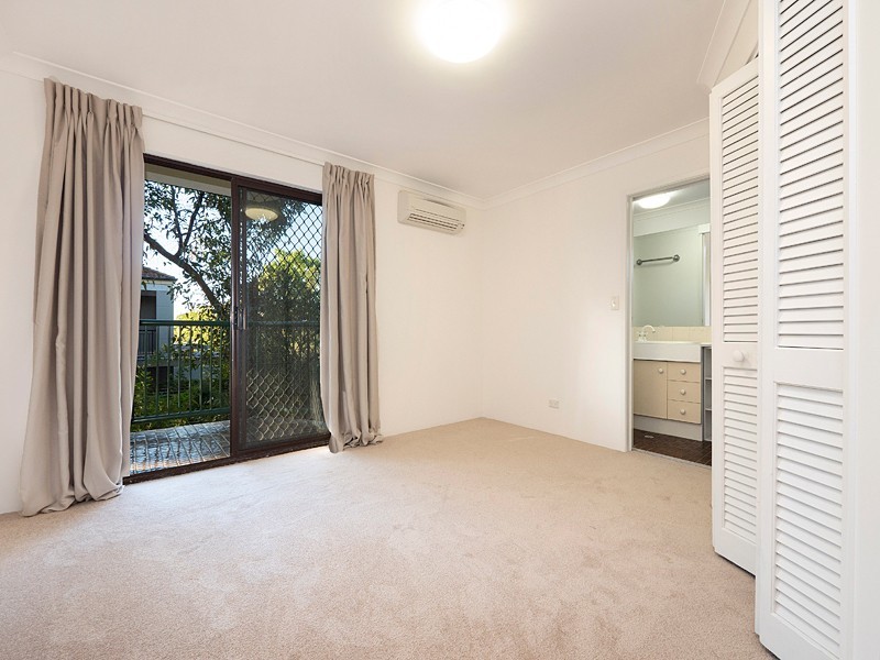 4/35 Durham Street, St Lucia QLD 4067