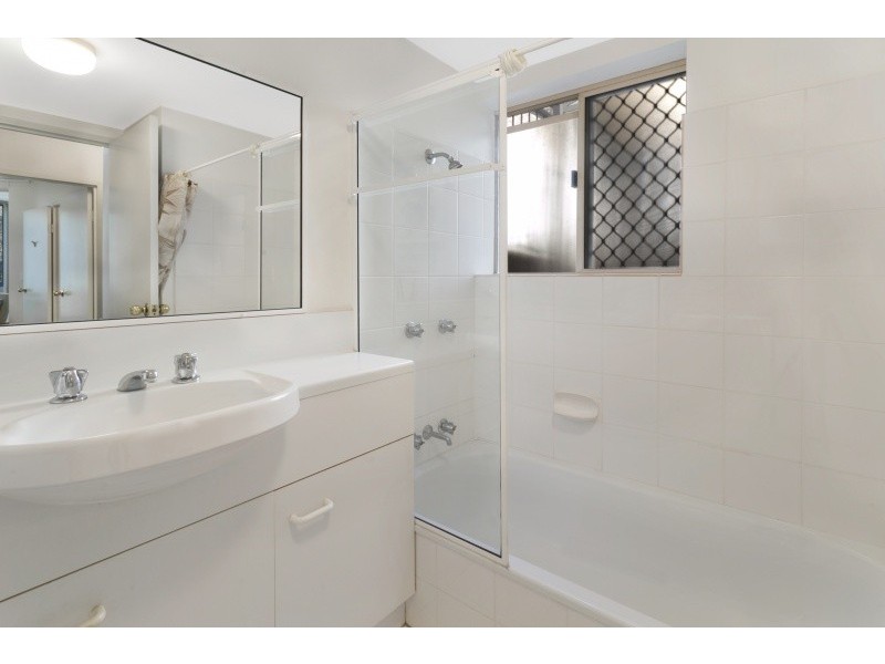 4/298 Swann Road, St Lucia QLD 4067