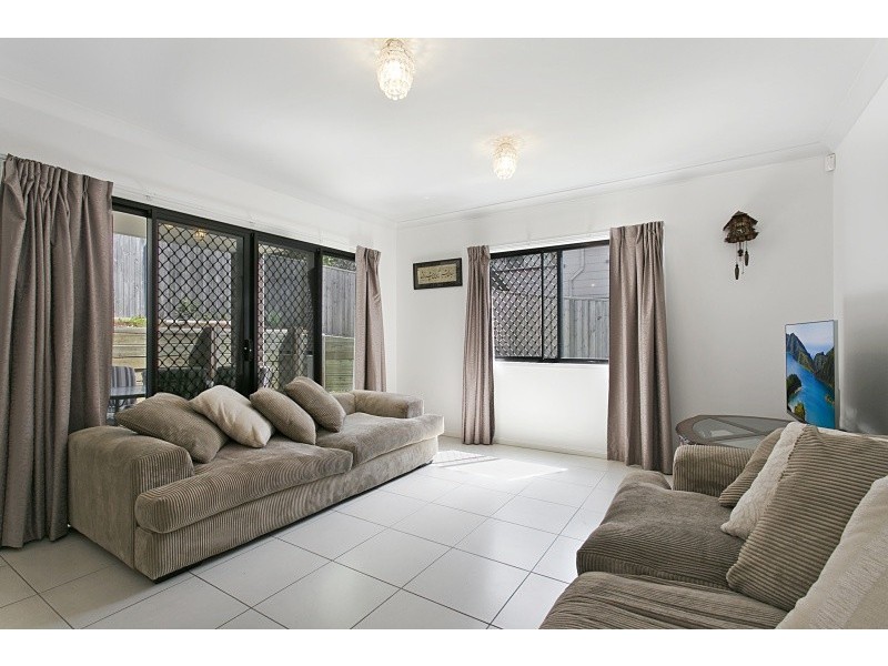 943 Moggill Road, Kenmore QLD 4069