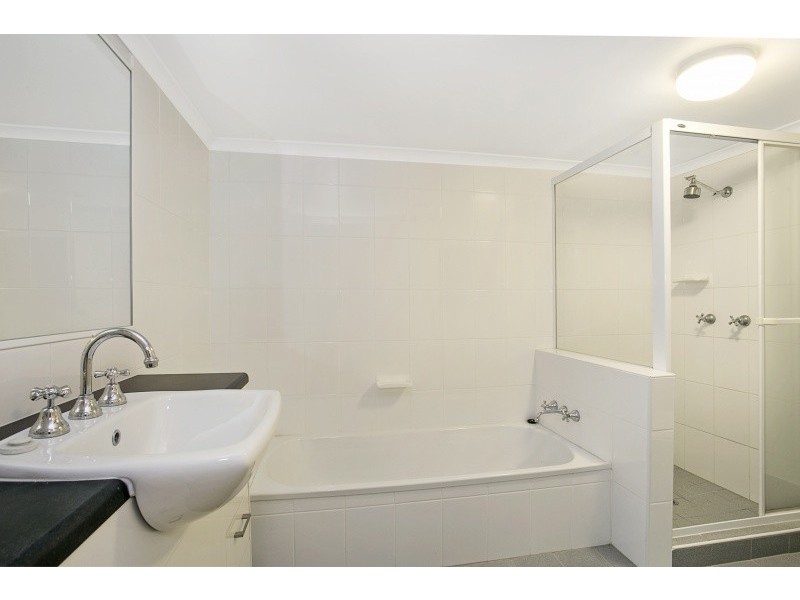 16/26 Warren Street, St Lucia QLD 4067