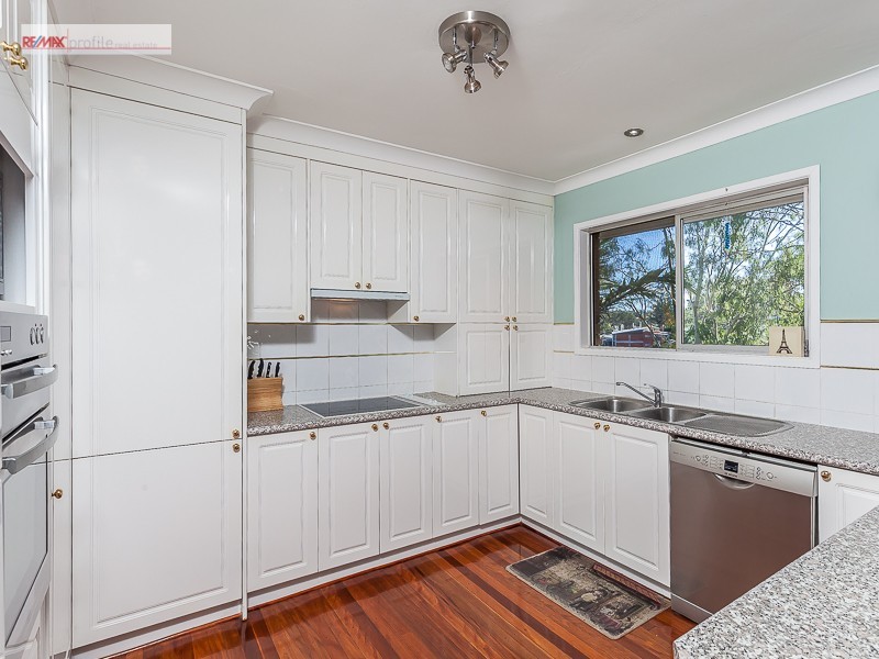 13 Dumfries Street, Kenmore QLD 4069