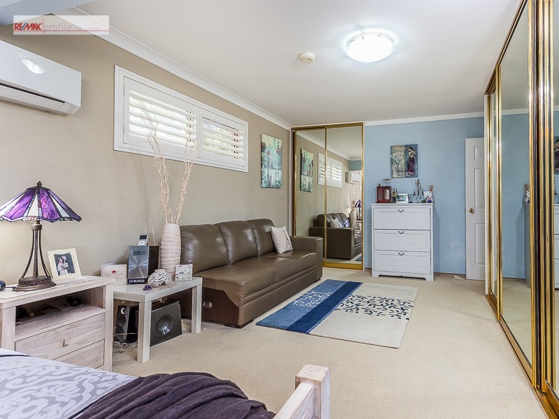 13 Dumfries Street, Kenmore QLD 4069