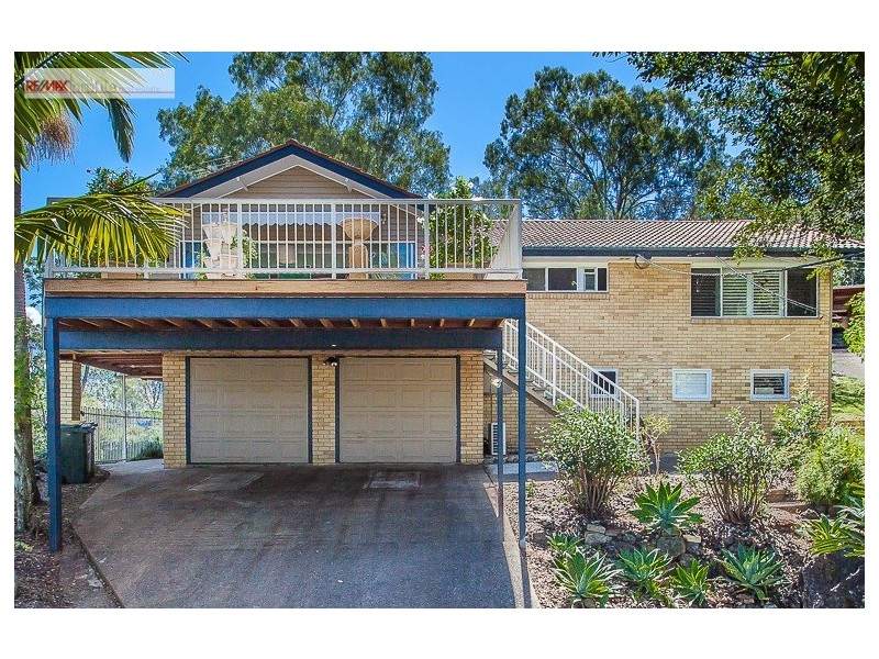 13 Dumfries Street, Kenmore QLD 4069