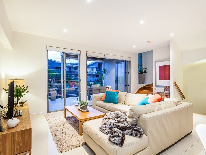 54 Keating Street, Indooroopilly QLD 4068