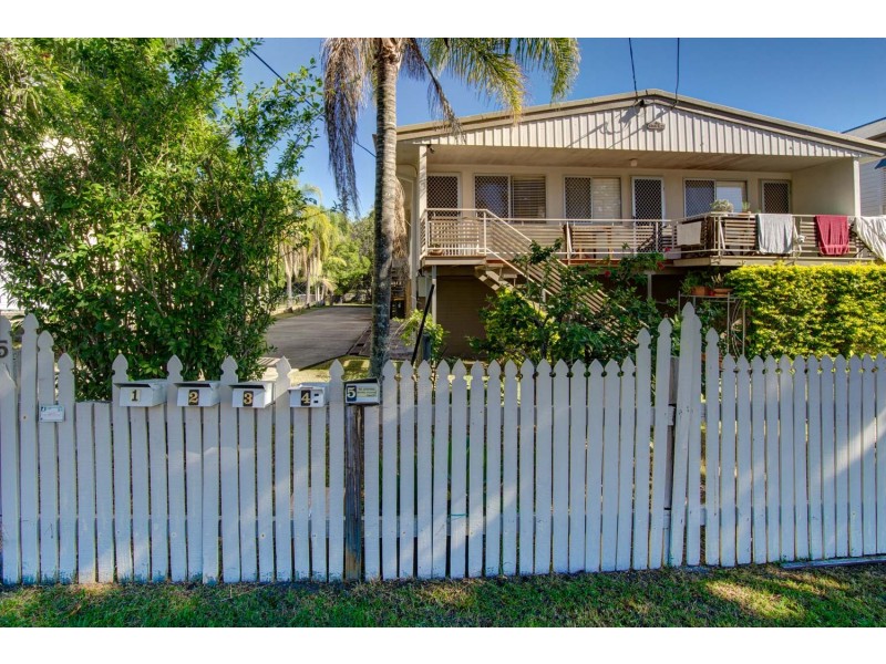 2/15 Cedar Street, Greenslopes QLD 4120