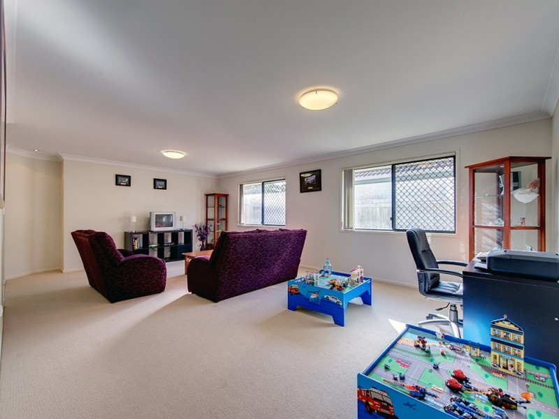 161 Jubilee Ave, Forest Lake QLD 4078