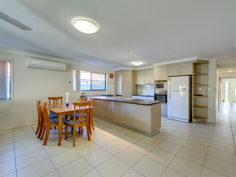 161 Jubilee Ave, Forest Lake QLD 4078